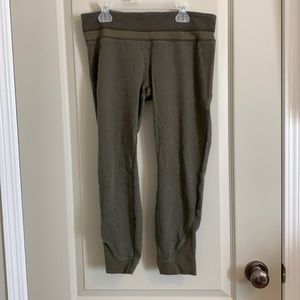 Lululemon crop leggings